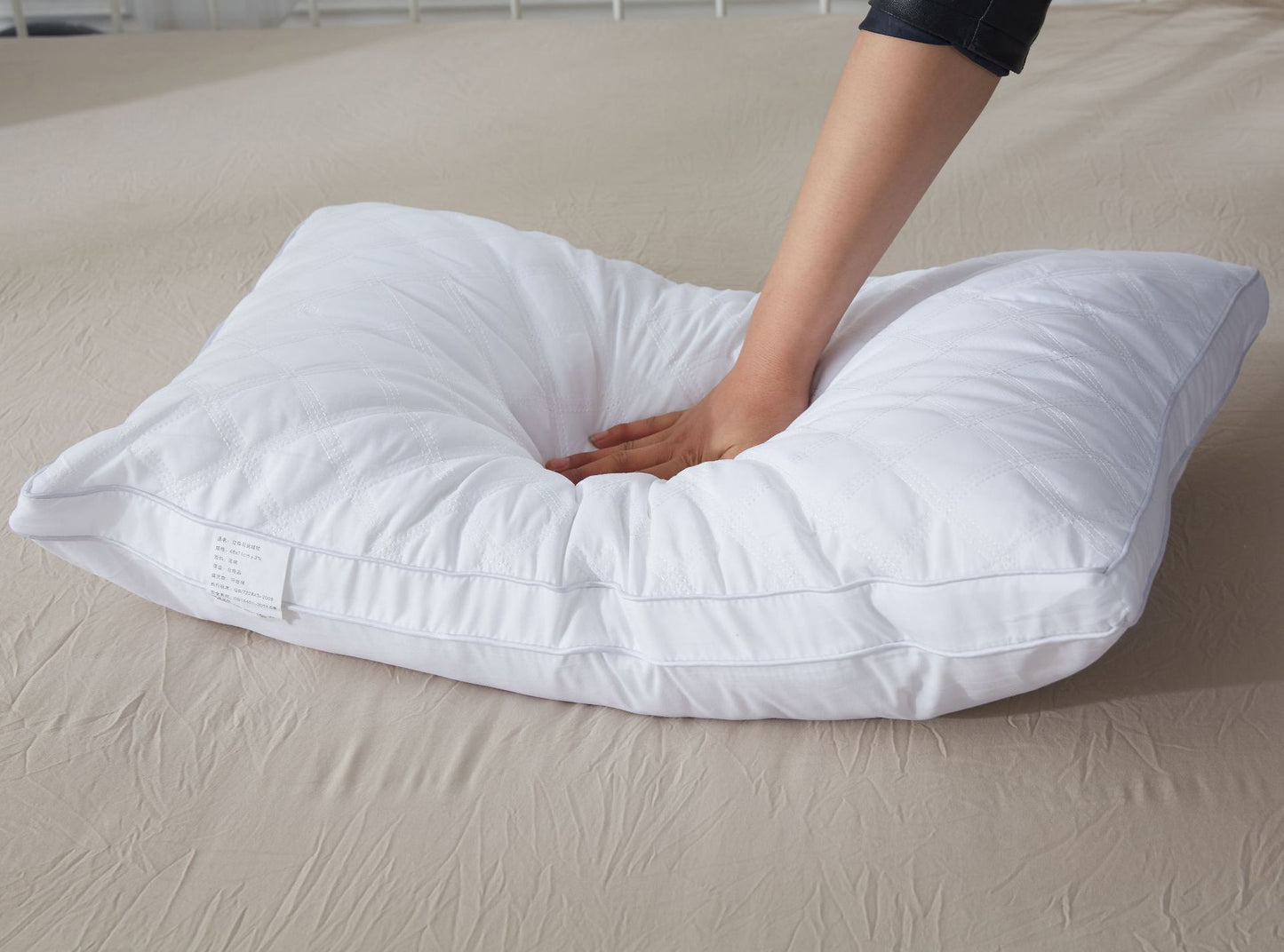 Three-Dimensional Pillow Seven-Star Hotel White Cotton